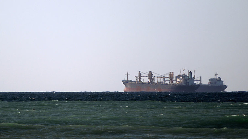 Верховный лидер Ирана поддержал идею закрытия Ормузского пролива для поставщиков нефти
