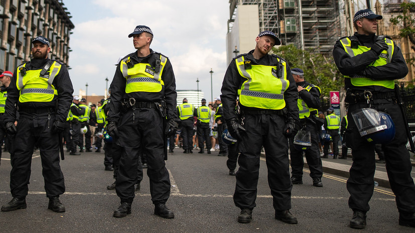 В Лондоне установили кордоны в одном из районов города из-за нападения неизвестного с ножом