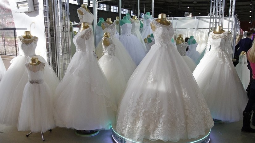 Более тысячи московских пар планируют пожениться в день «трёх восьмёрок» в августе
