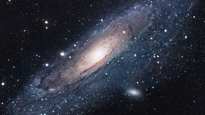 «Космический каннибализм»: сможет ли Туманность Андромеды поглотить нашу галактику