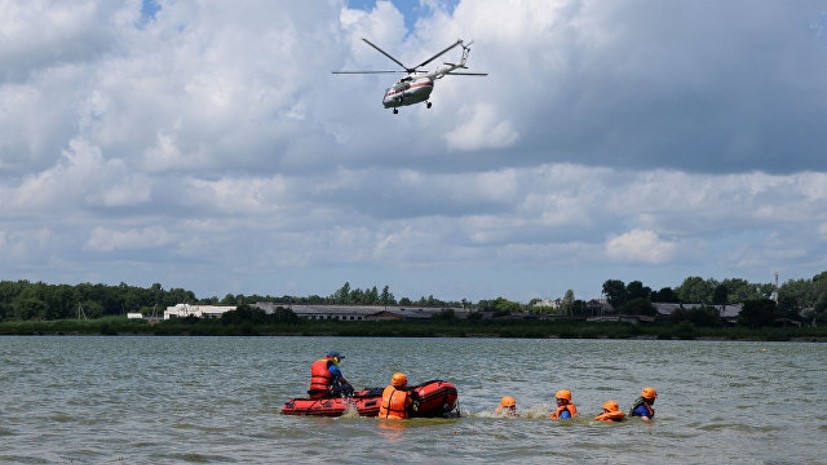 Спасатели ищут пять человек с перевернувшегося в Хакасии катамарана