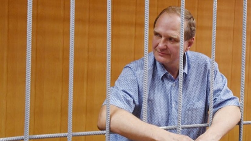 Суд в Москве арестовал бывшего замглавы МЧС Шлякова