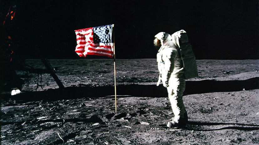 Космонавт оценил результаты опроса о высадке американцев на Луну