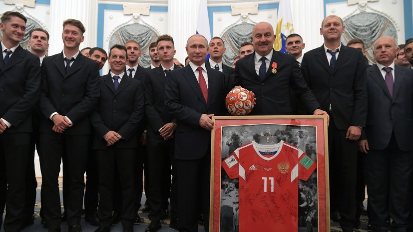 Футболисты сборной России выступили с благодарностью Путину
