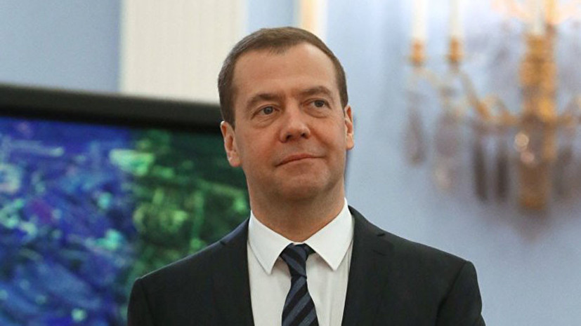 Медведев поздравил патриарха Кирилла с 1030-летием Крещения Руси