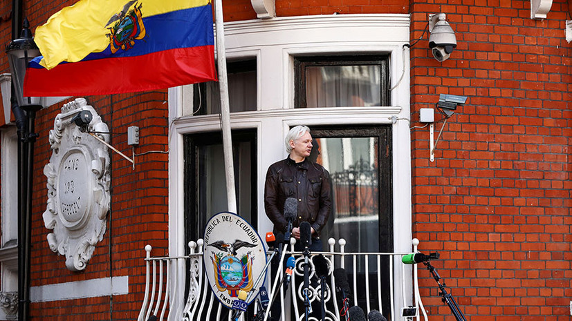 «Его дни в посольстве сочтены»: экс-президент Эквадора о ситуации вокруг Ассанжа