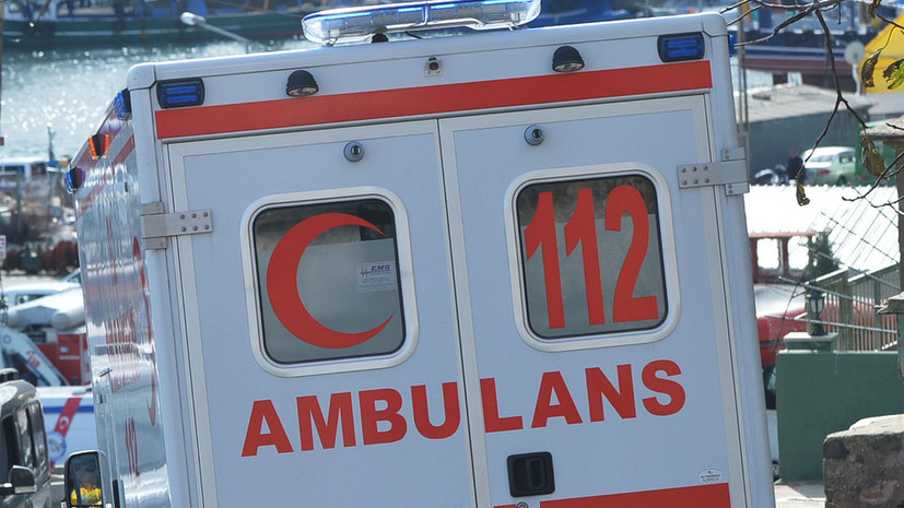 СМИ: В Турции при опрокидывании лодки погибли шесть человек
