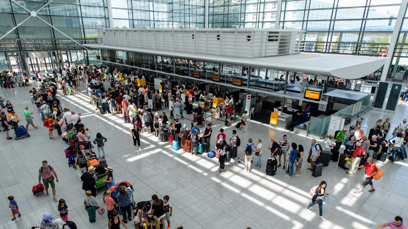 Более 300 рейсов отменены в аэропорту Мюнхена из-за инцидента с пассажиркой