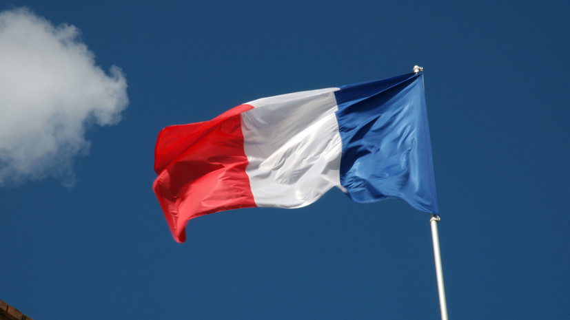 Нацсобрание Франции проголосовало против вотума недоверия правительству