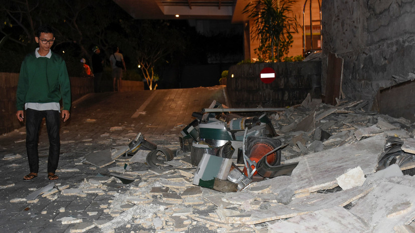 В Индонезии 19 человек погибли при землетрясении на острове Ломбок