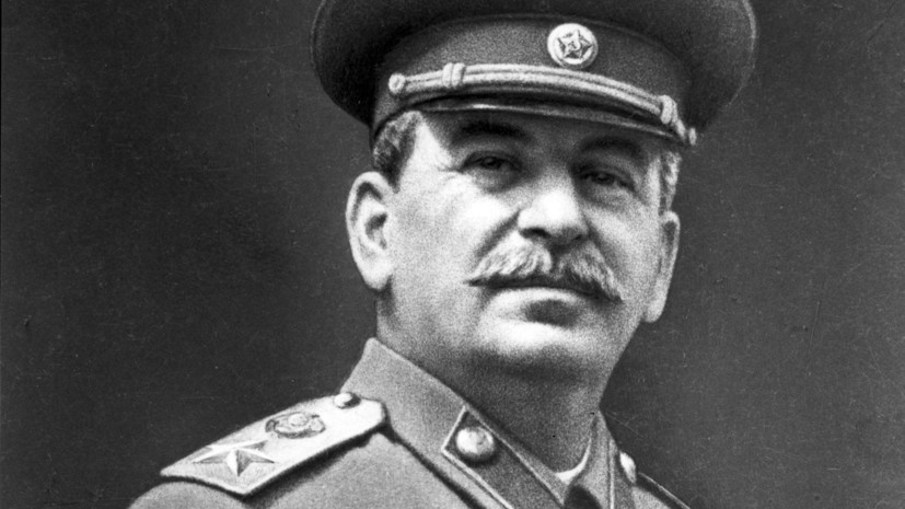 В Челябинской области нашли пролежавший более 60 лет в пруду памятник Сталину