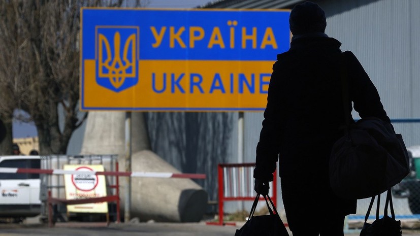 «Осложнить жизнь собственных граждан»: в Киеве предрекли крах украинской экономики в случае закрытия границ с Россией