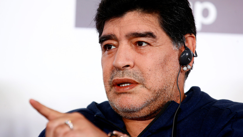 Марадона возмутился, что СМИ не включают его в список кандидатов на пост главного тренера сборной Аргентины