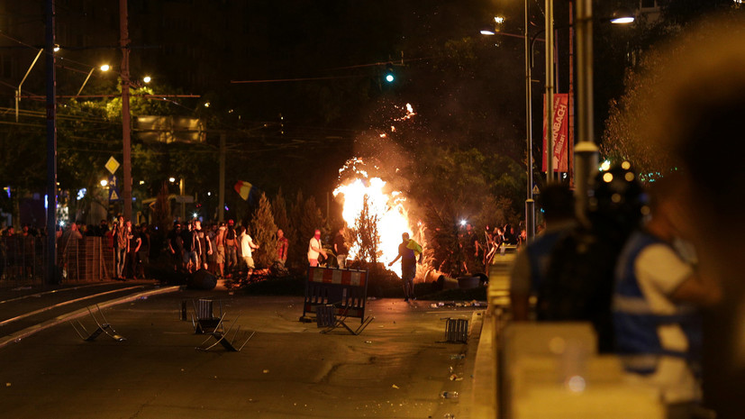Новый антиправительственный митинг начался в столице Румынии