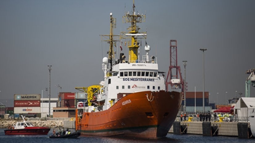Глава МВД Италии снова отказал судну «Аквариус» в доступе к портам страны