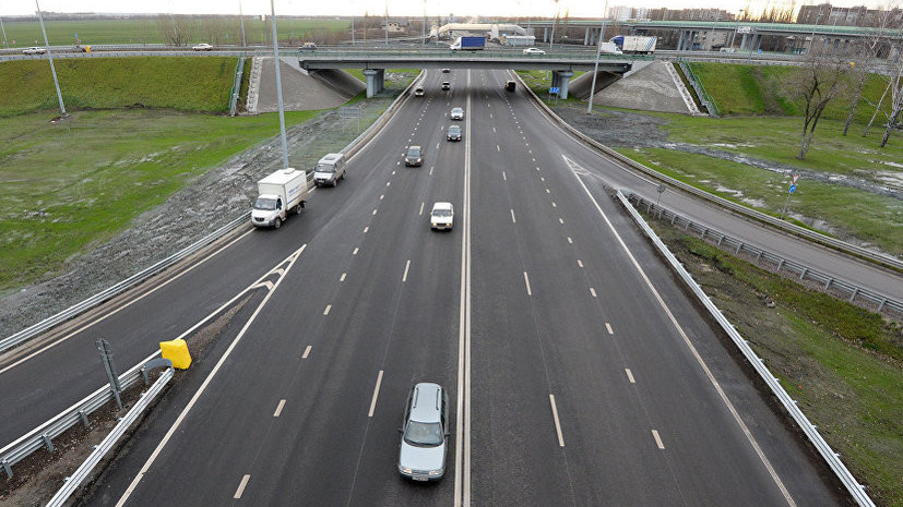 СМИ: В России стали чаще пользоваться платными дорогами