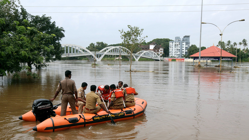 Число жертв наводнения в Индии возросло до 67