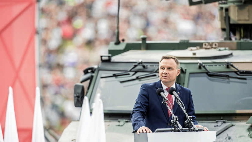 «Почти национальная идея»: зачем Польша добивается размещения военных баз США на своей территории
