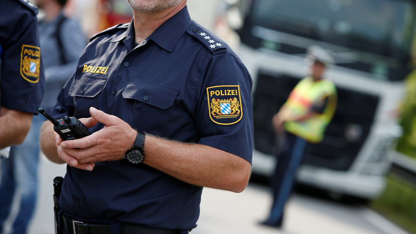 СМИ: В результате опрокидывания автобуса в Германии пострадали 16 человек