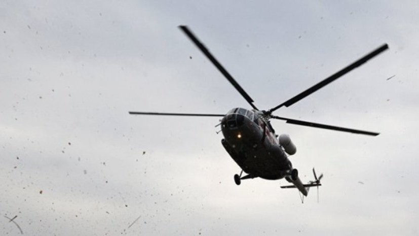 На Алтае экскурсионный вертолёт совершил экстренную посадку