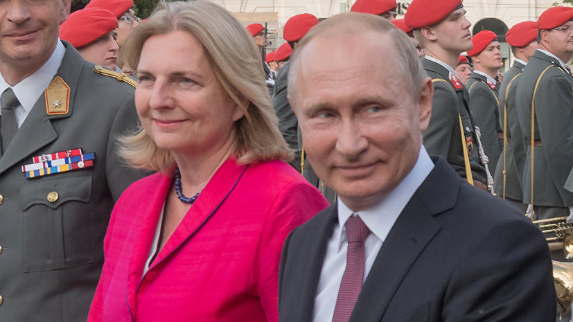 В Австрии заявили, что визит Путина на свадьбу к главе МИД страны является частной поездкой