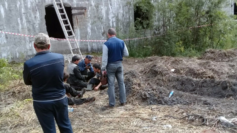 Из-под завала частично обрушившегося здания завода на Сахалине достали третьего погибшего