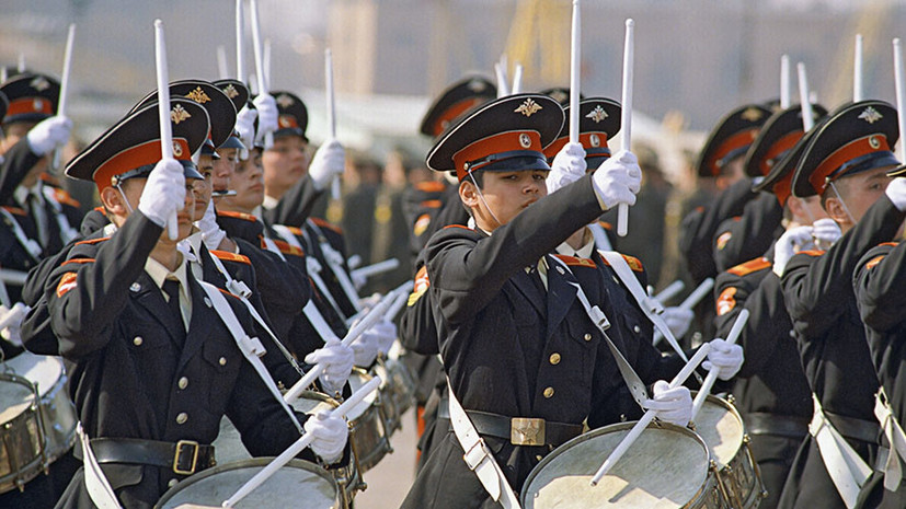 Кузница офицерских кадров: 75 лет назад в СССР были основаны Суворовские и Нахимовские военные училища