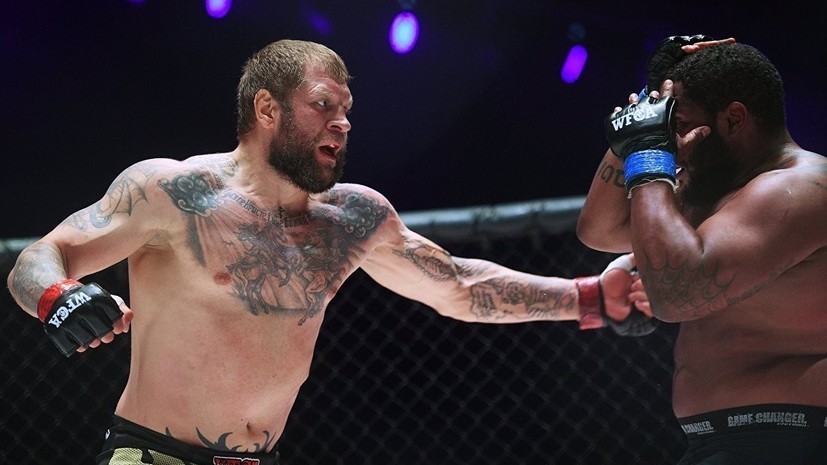 Боец MMA Джонсон считает, что судьи должны были отдать ему победу в поединке с Александром Емельяненко 