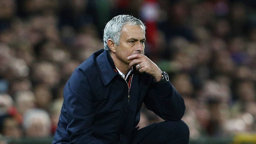 Невилл заявил, что Моуринью не потерял контроль над «Манчестер Юнайтед»