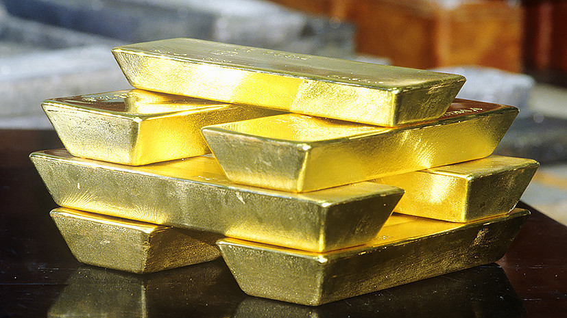 СМИ: Россия резко увеличила закупки золота в ожидании новых санкций
