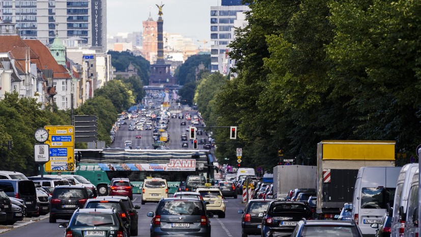 СМИ: Число приезжих в Берлине превысило количество коренных жителей 