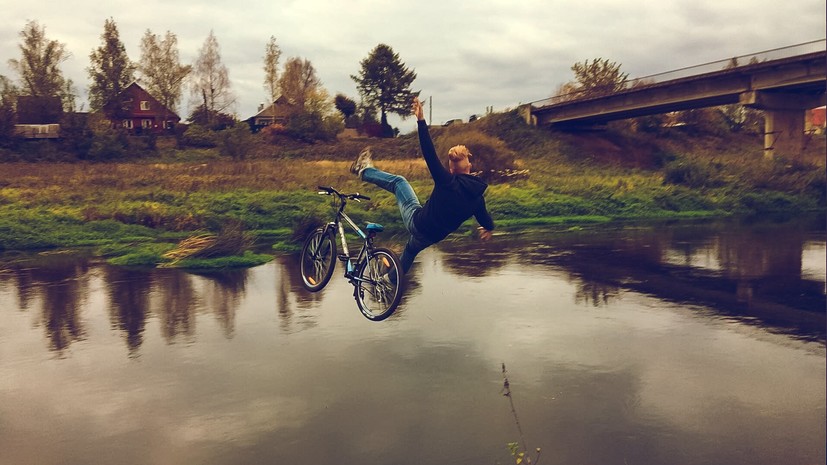 Комедия от Бекмамбетова и фильм о дружбе человека с волком: что смотреть в кино в выходные