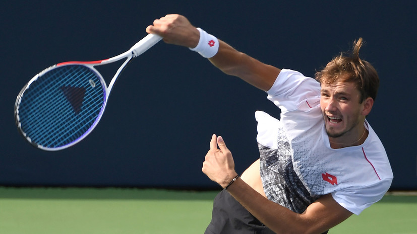 Медведев обыграл американца Харрисона и вышел в полуфинал теннисного турнира в Уинстон-Сейлеме