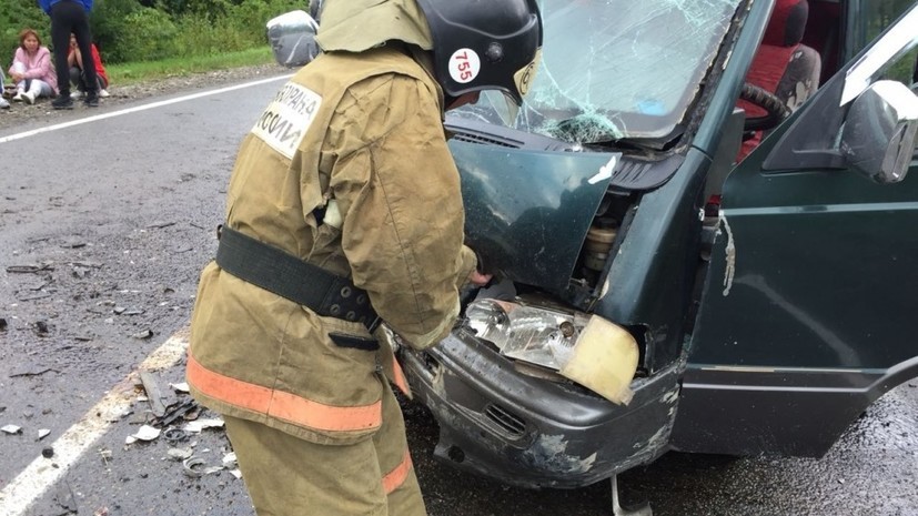 В полиции назвали предварительную причину ДТП с микроавтобусом на Алтае