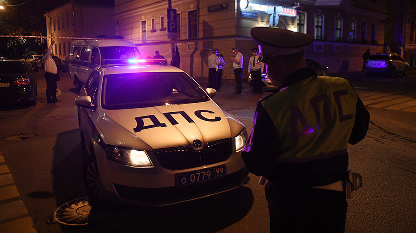 Источник: в больнице умер напавший на полицейских в центре Москвы