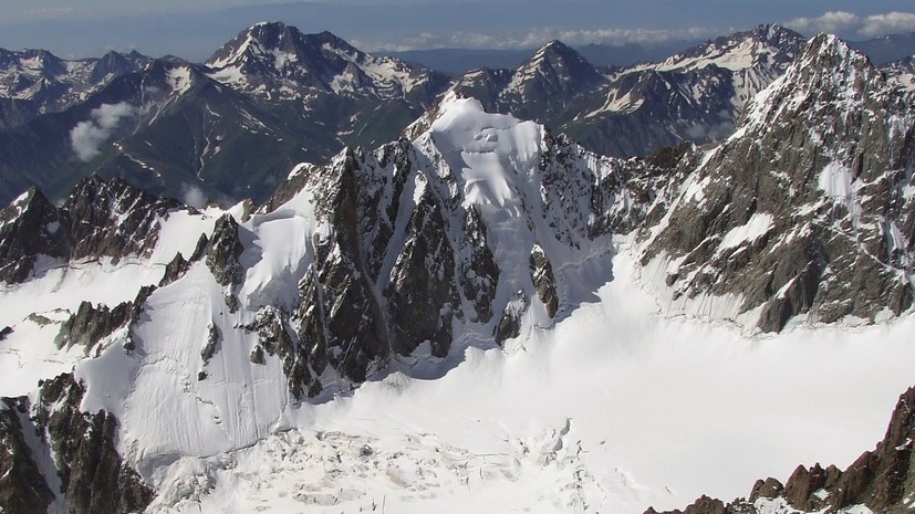 В Северной Осетии обнаружены тела троих пропавших альпинистов