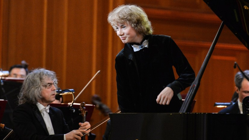 Мединский поздравил российского пианиста с победой в конкурсе «классическое Евровидение»