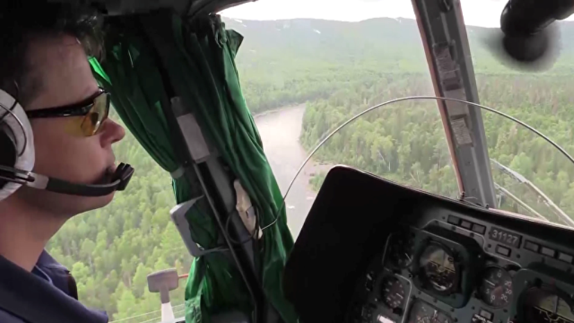 Вертолёт МЧС вылетел на помощь рыбакам из КНДР в Японском море