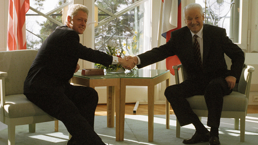 В сети появилась расшифровка разговора Клинтона и Ельцина о танцах российского президента