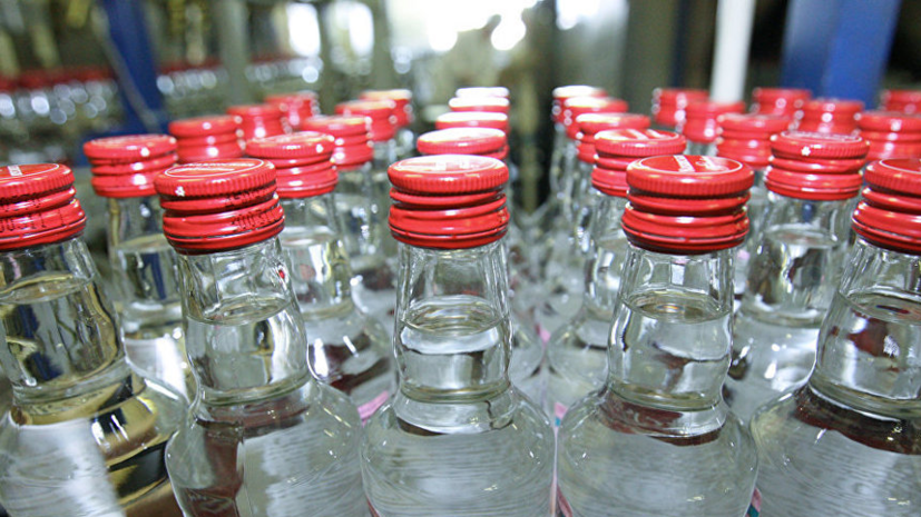В магазинах Петербурга изъяли 1200 литров контрафактного алкоголя