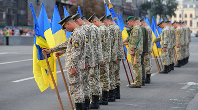 Военнослужащие на репетиции военного парада в честь 27-й годовщины независимости Украины в центре Киева