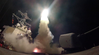  Американский эсминец USS Porter наносит ракетный удар по Сирии 7 апреля 2017 года
