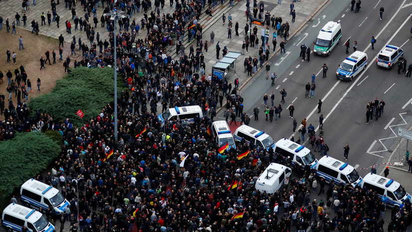 В ходе демонстраций в Хемнице пострадали 11 человек