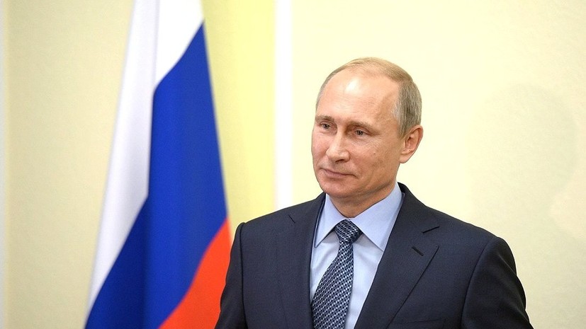 Путин поздравил работников нефтегазовой отрасли с профессиональным праздником