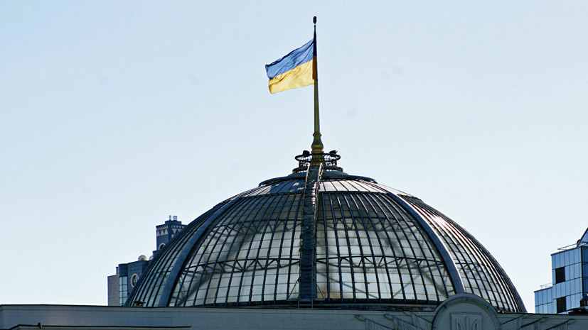 В Раду внесли законопроект, делающий лозунг «Слава Украине» воинским приветствием