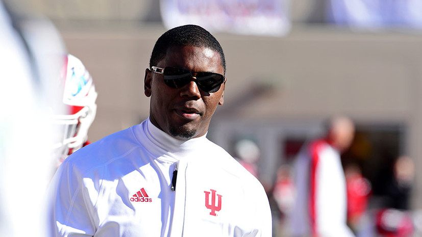 «Рад быть чьим-то поводом для гордости»: как тренер по американскому футболу нашёл своих родителей спустя 44 года