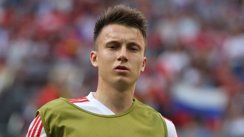 Головин впервые после травмы начал тренироваться с мячом