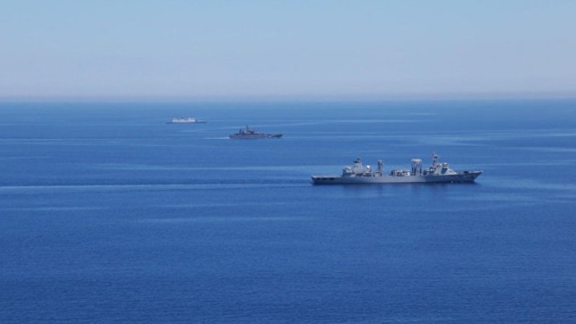 Учения ВМФ и ВКС России в Средиземном море завершены