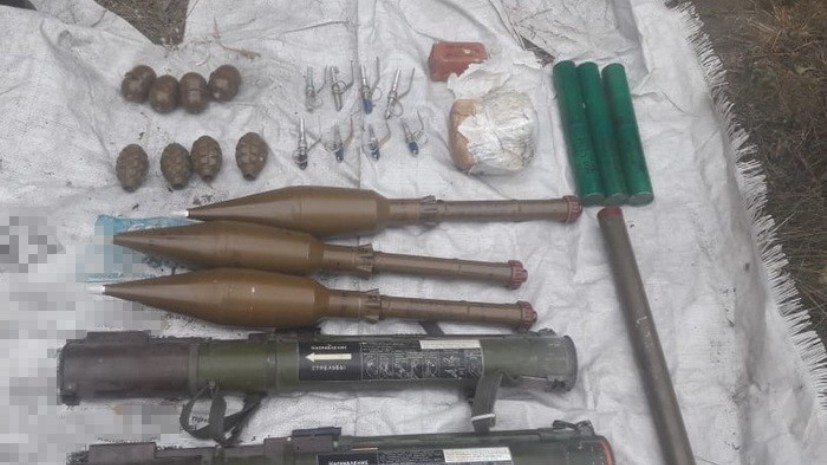 СБУ заявила о найденном в Донбассе тайнике с оружием