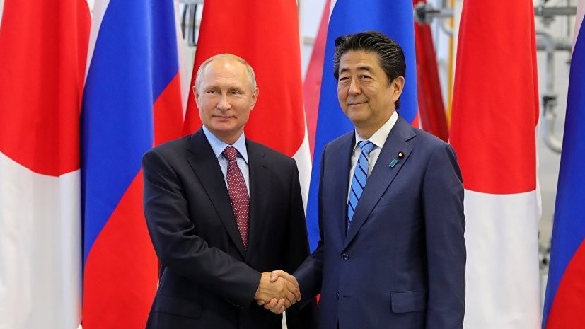 Путин констатировал развитие отношений между военными России и Японии
